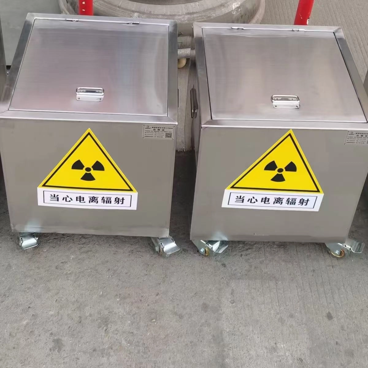 Caja fuerte para almacenamiento de plomo